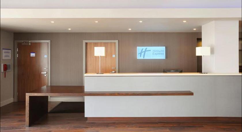 Holiday Inn Express Liverpool Hoylake