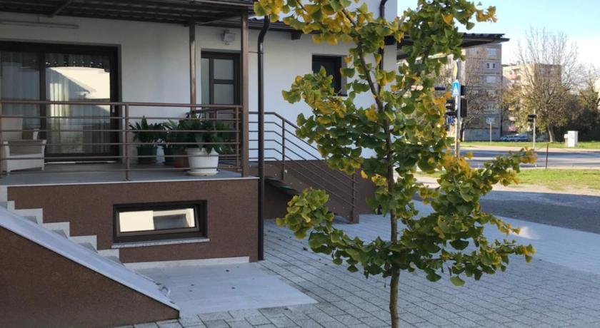 EVA Rooms & Studio Apartment