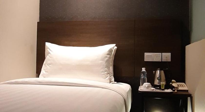 Image of Single Room 6
