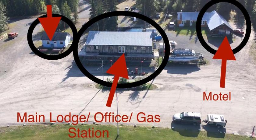 Double G Service — Hotel in Muncho Lake (BC)