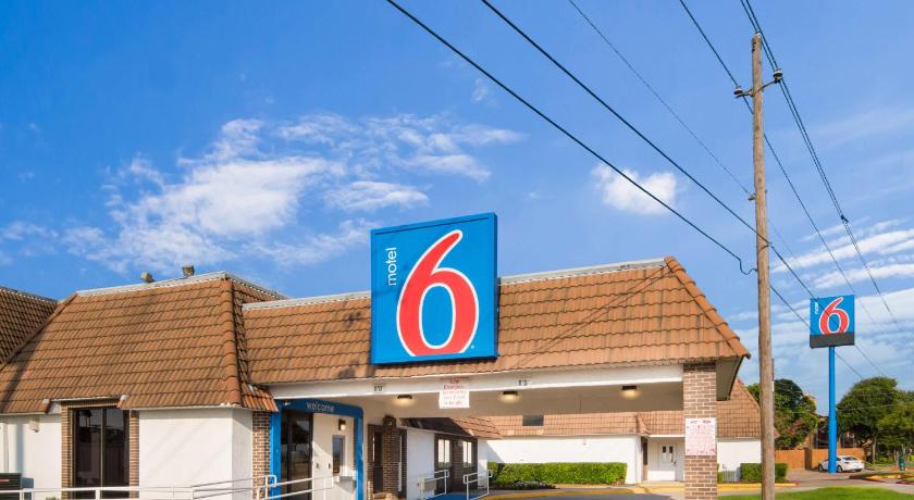 Motel 6-Duncanville, TX - Dallas