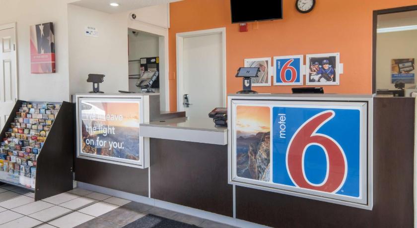 Motel 6-Duncanville, TX - Dallas