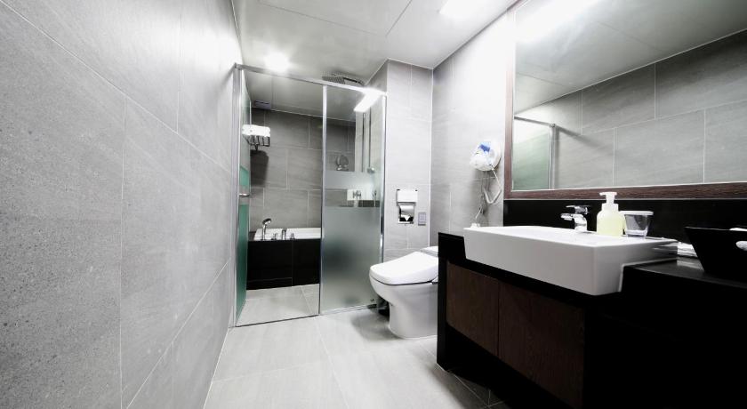 GOLDEN TULIP ESSENTIAL NAMGANG photo