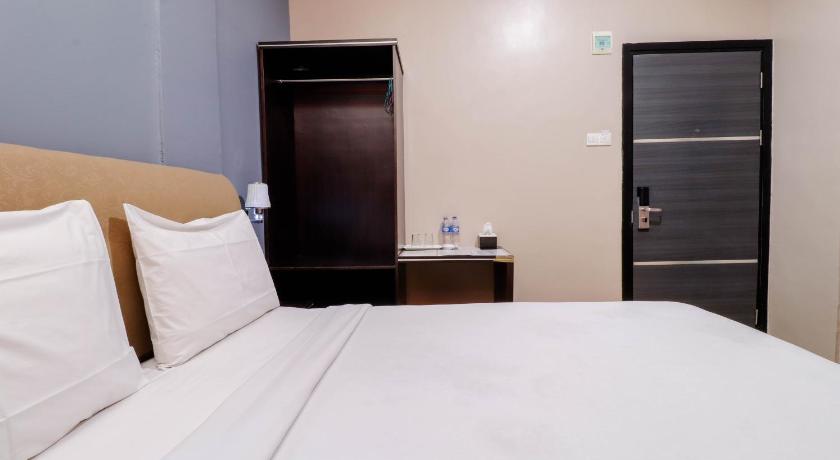 Image of Deluxe Room 11