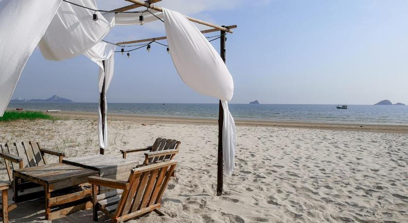 Hua Hin / Cha-am Kao Tao Villa Beach Resort-Hua Hin 3-Star Hotel pool