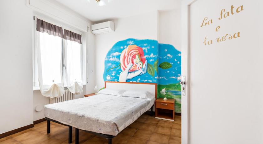 Lia Rooms 4 photo