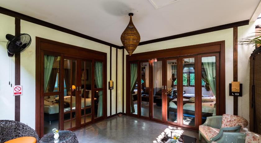 Image of Grand Family Room 6