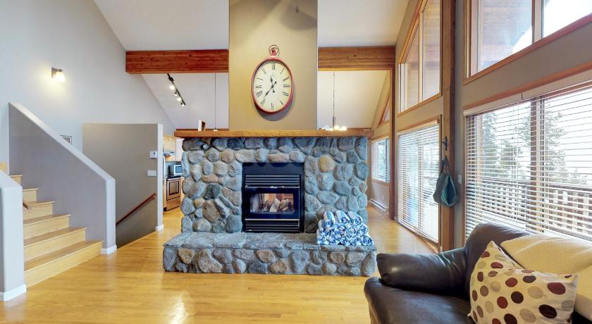 Powder Paradise — Hotel in Big White (BC)