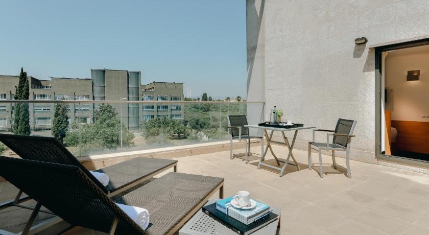 Balcony/terrace, Hesperia Fira Suites in Barcelona