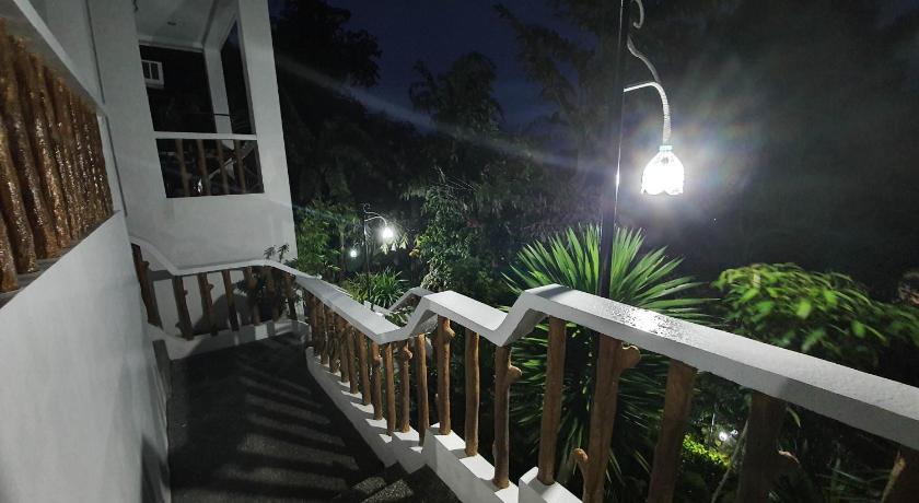 Image of Hill View Room 14