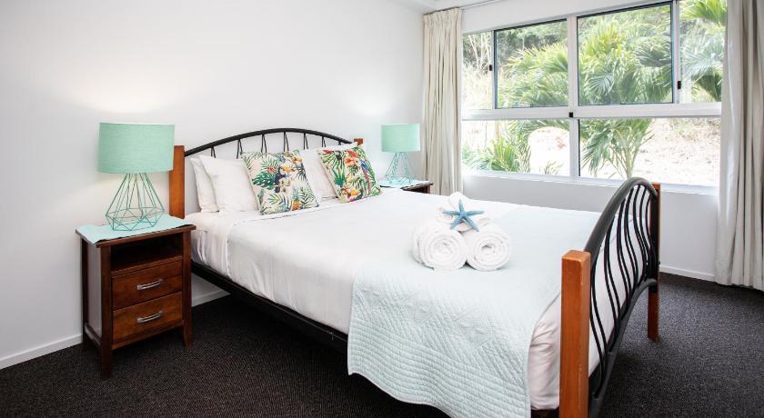 Spacious Tropical Sanctuary Ocean views photo