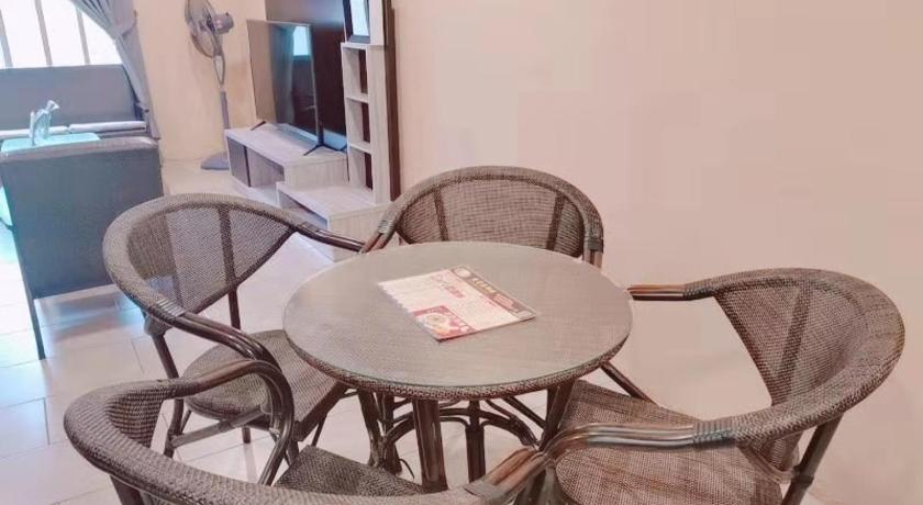 セムポルナ Luna Guesthouse ホテル ロビー