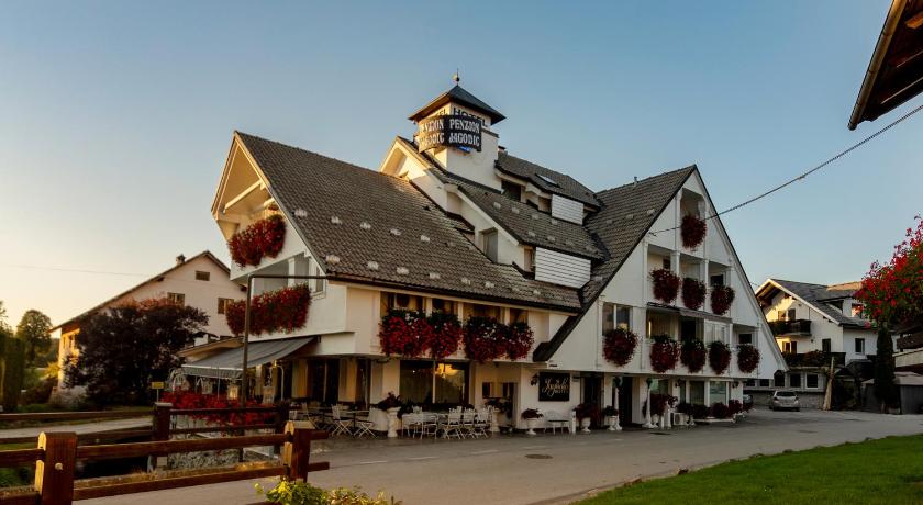 Hotel Penzion Jagodic — Hotel in Cerklje na Gorenjskem