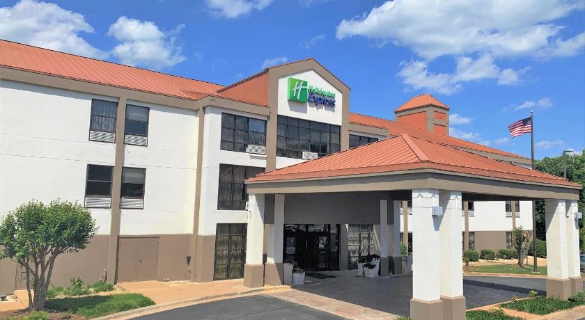 Holiday Inn Express Hillsborough-Durham Area photo