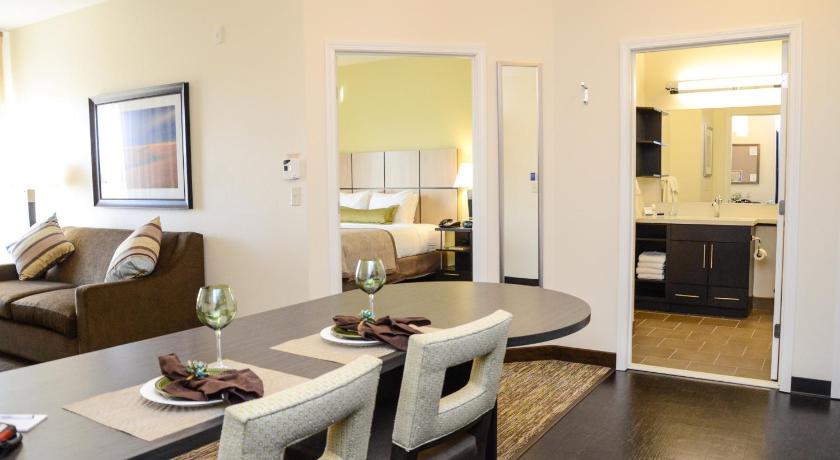 Candlewood Suites Greeley