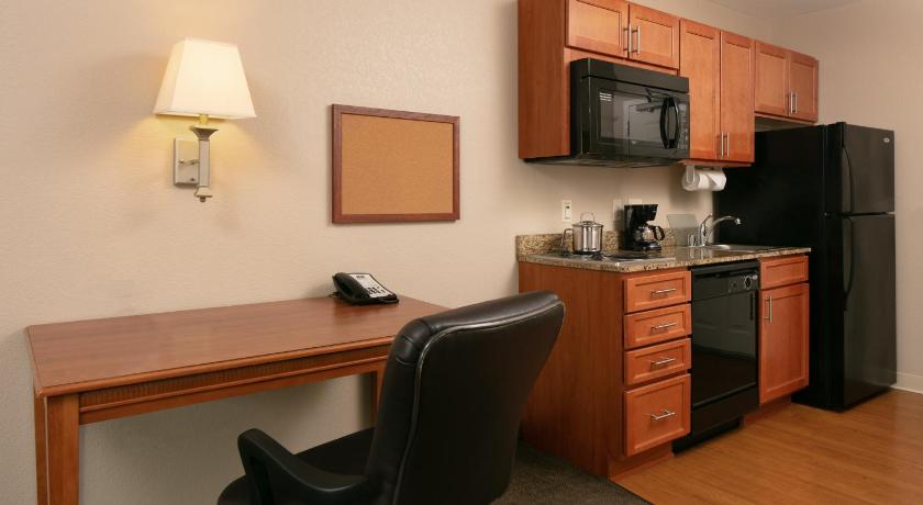 Candlewood Suites La Crosse