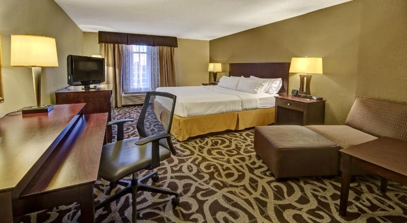 Holiday Inn Express Murfreesboro Central