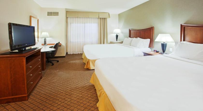 Holiday Inn Express Hotel & Suites Lincoln-Roseville Area