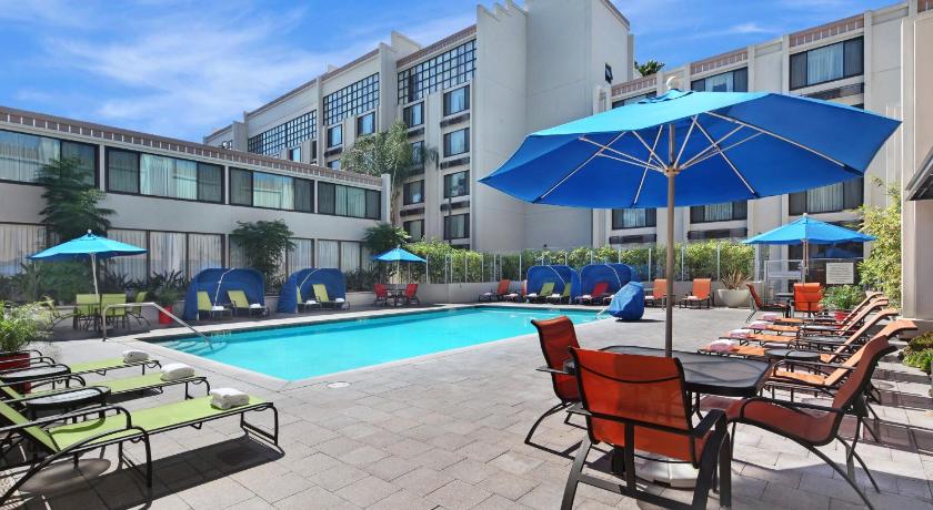 Holiday Inn Hotel & Suites Anaheim