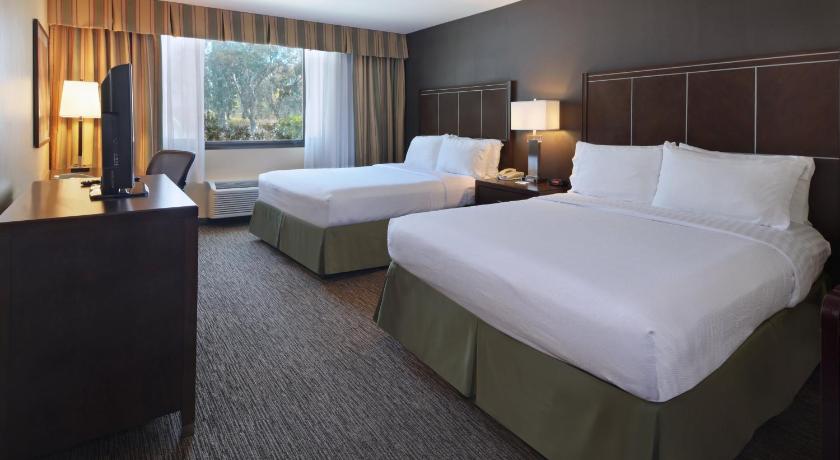 Holiday Inn Hotel & Suites Anaheim