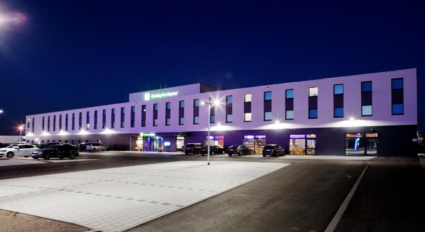 Holiday Inn Express Ringsheim, Ringsheim | 2021 Updated Prices, Deals