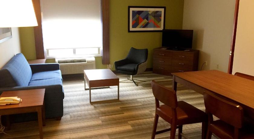 Holiday Inn Express & Suites Houston - Memorial Park Area