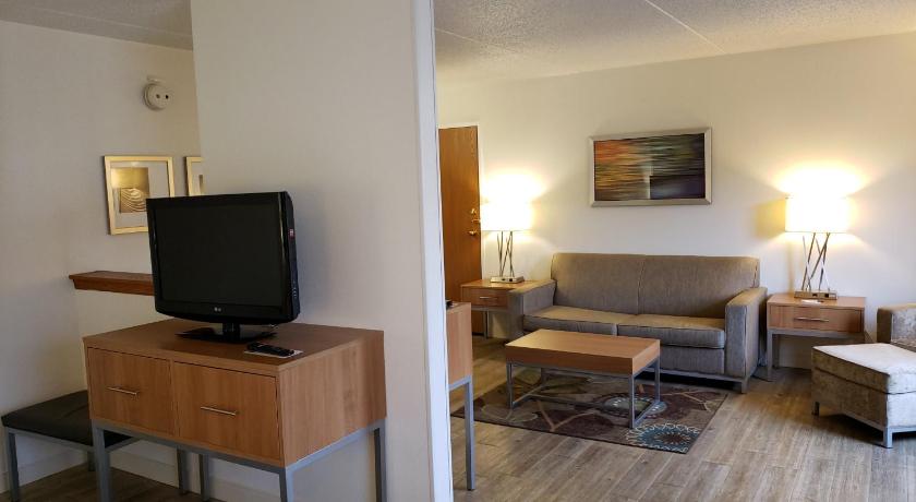 Holiday Inn Express Hotel Pittsburgh-North/Harmarville