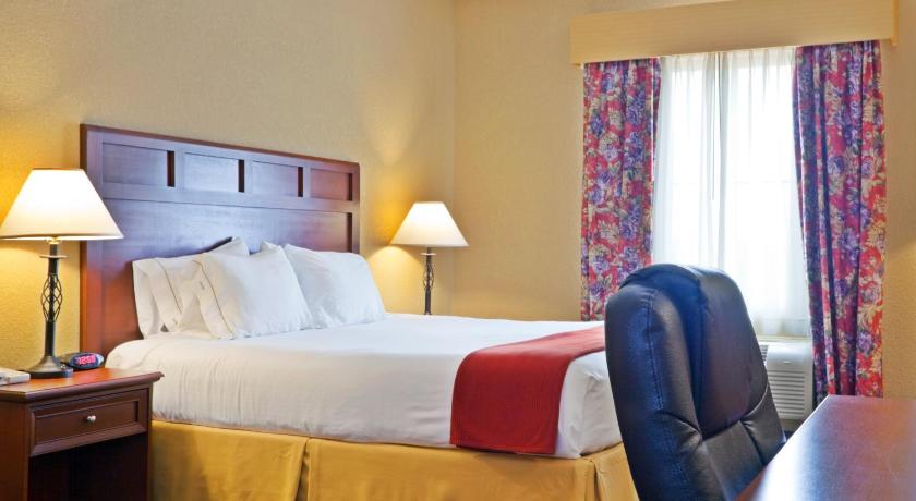 Holiday Inn Express of Salado-Belton