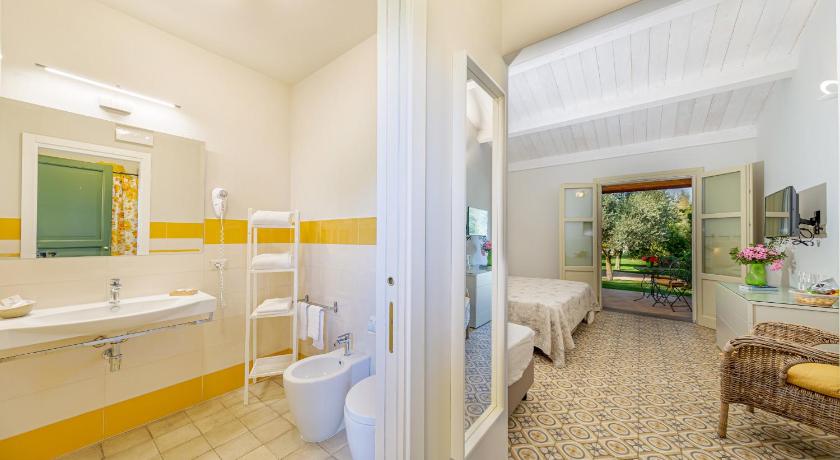 Image of Double Room with Patio 2