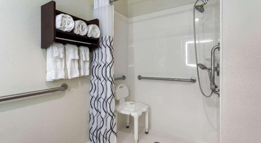 La Quinta Inn & Suites by Wyndham Columbus West - Hilliard