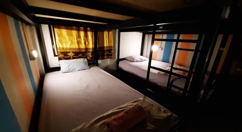 Image of 6-Bed Mixed Dormitory Room 4