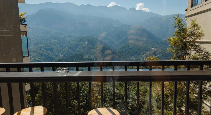 沙坝 Mountain View Station 4星级 民宿 泳池