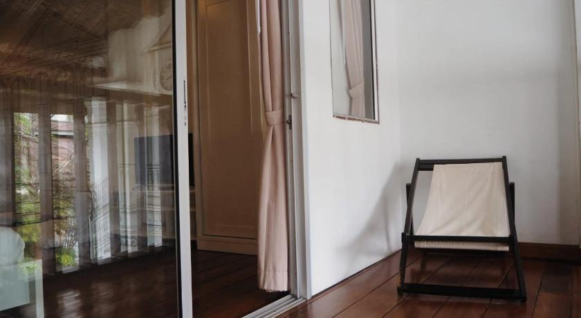 Image of Standard Family Room 5
