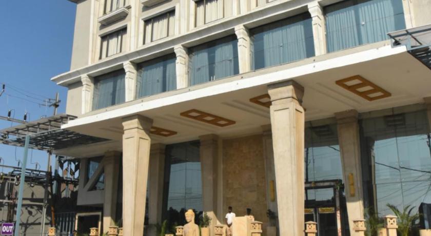 Raigarh Hotel Accord Premier 3-Star Hotel exterior