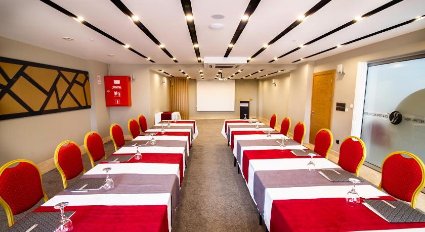 Ramada Encore Gebze - image 14