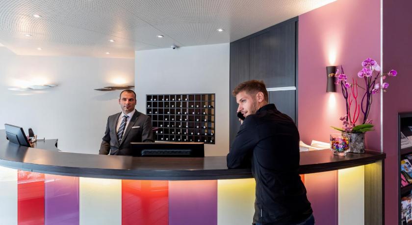 Les Nations Hotel photo