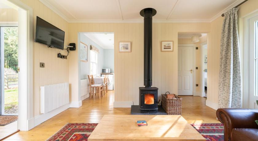 Best Price On Wee House Benmore Estate In Tobermory Reviews