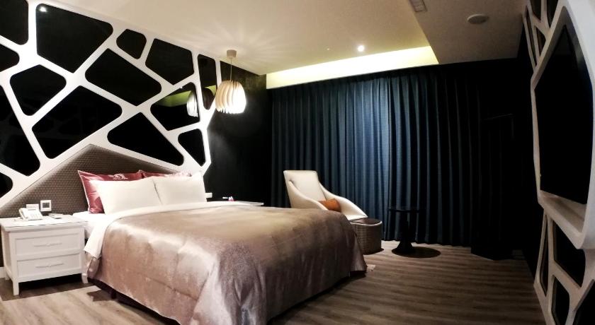 Image of Standard Double Room (Check-in after 23:00) 17
