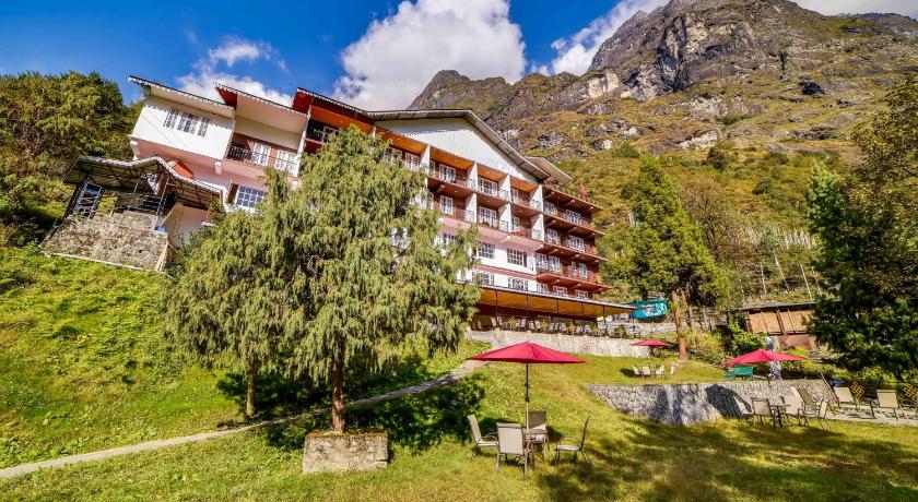 Summit Khangri Karpo Retreat & Spa, Lachung