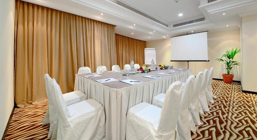 Al Majaz Premiere Hotel Apartments - image 10