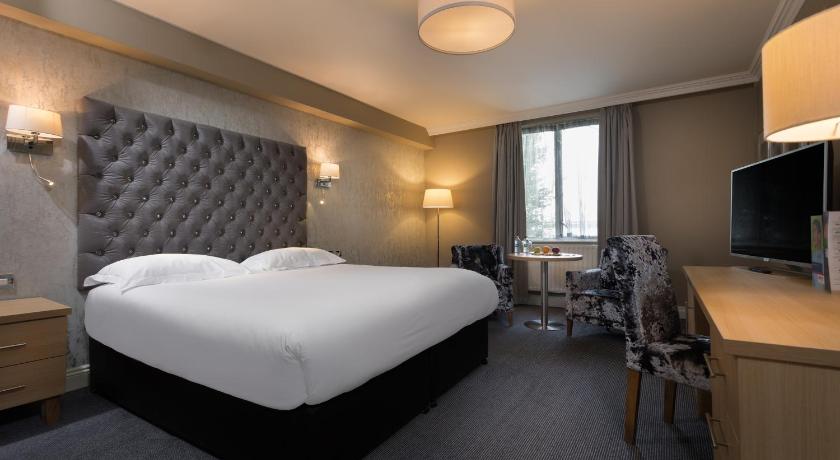 Park Inn by Radisson Shannon Airport