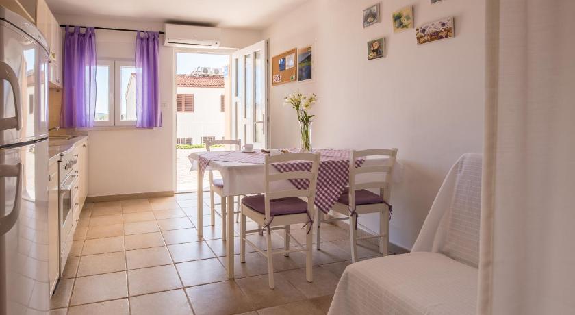 Apartments Amneris photo