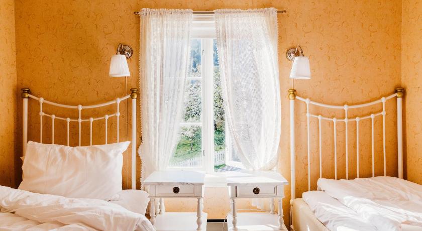 Image of Single Room 0
