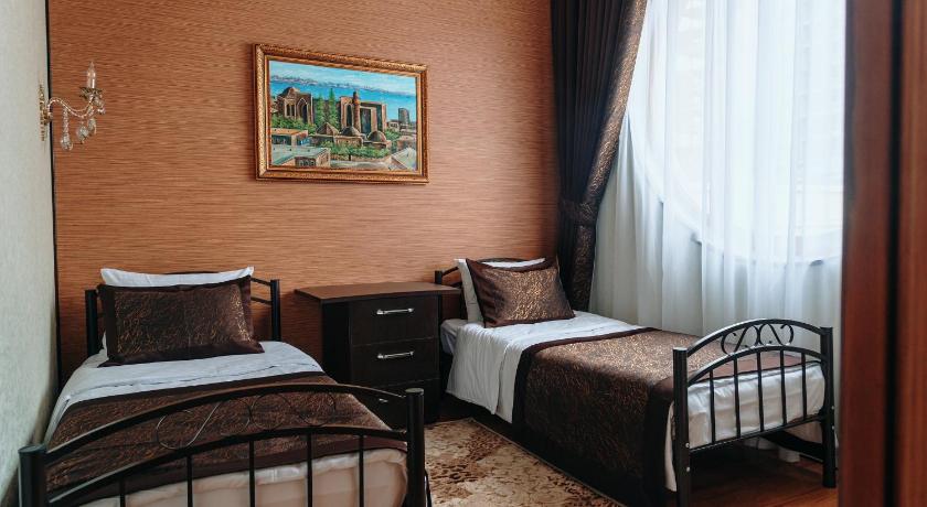 Bayil Breeze Hotel & Restaurant photo
