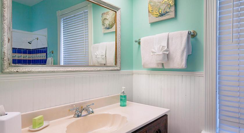 Coco Plum Inn photo