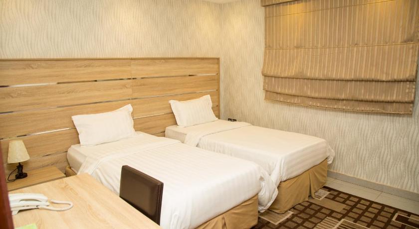 Oasis Rise Hotel Apartments photo