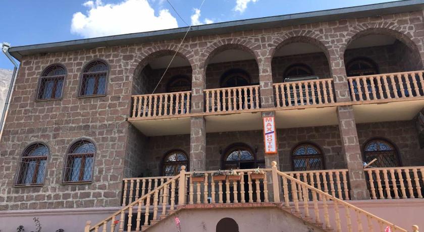 Max Hotel Gogi Alibegashvili — Hotel in Kazbegi