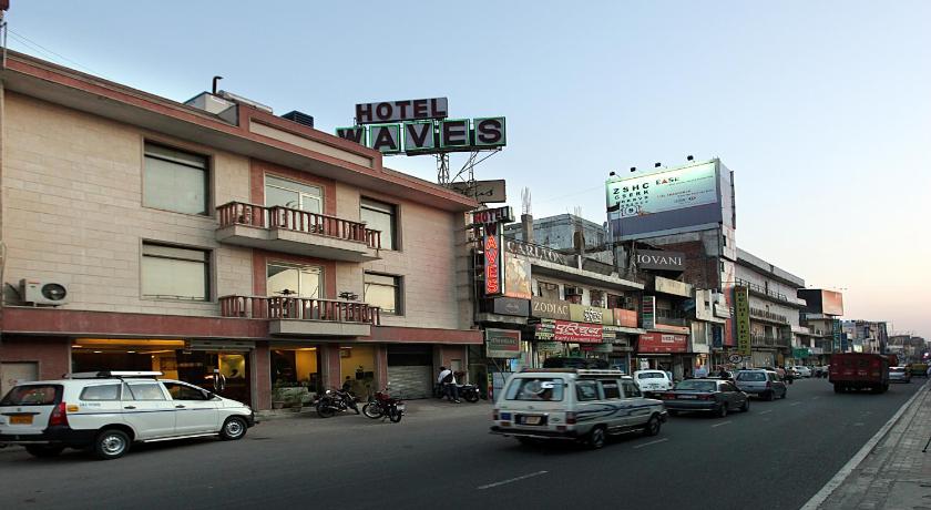 Hotel Waves, Delhi Airport photo