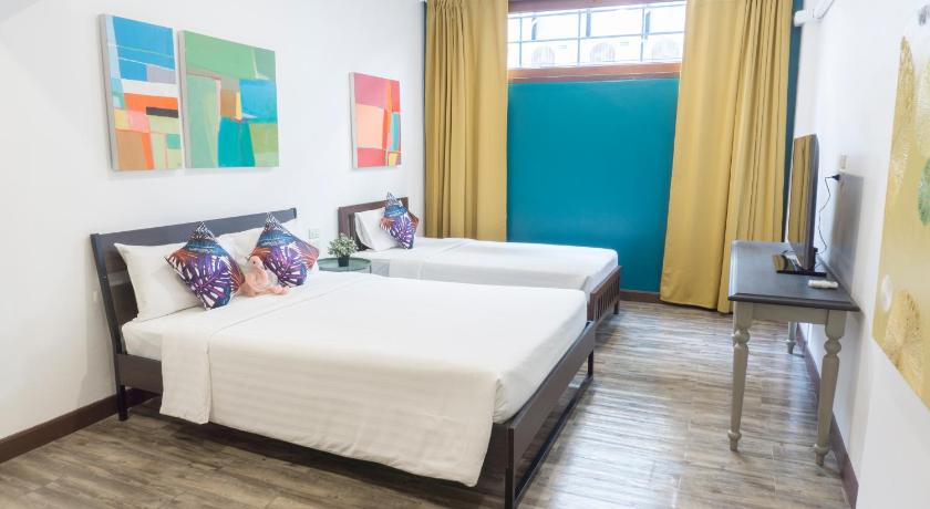 Image of Three-Bedroom Suite with Spa Bath 0
