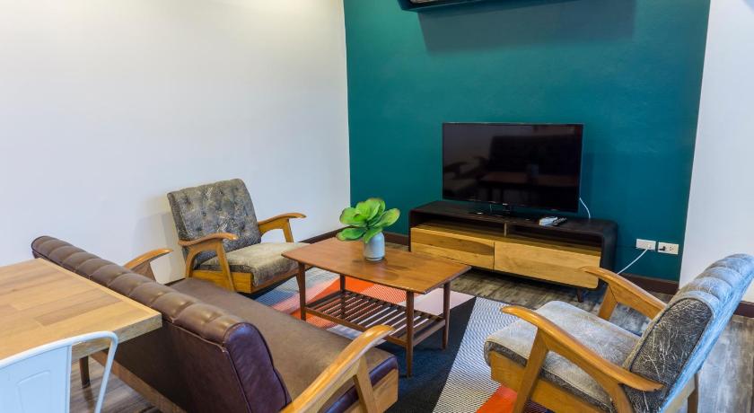 Image of Three-Bedroom Suite with Spa Bath 9
